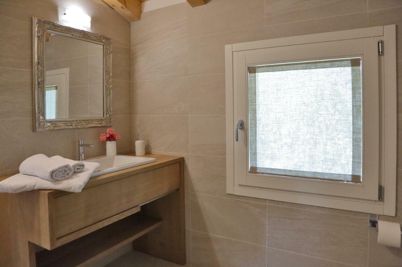 La Fonte Bed & Breakfast Fontanafredda ภายนอก รูปภาพ